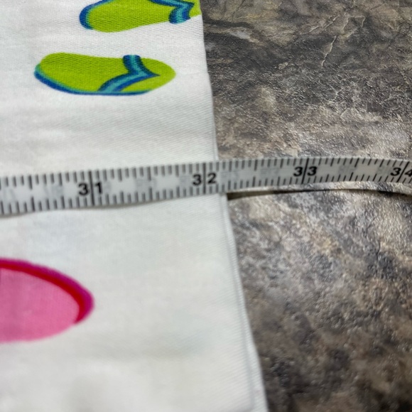 Briggs vtg sunglasses and flip flop white capris. Fits sz14 . No stains, odors. - Picture 5 of 7